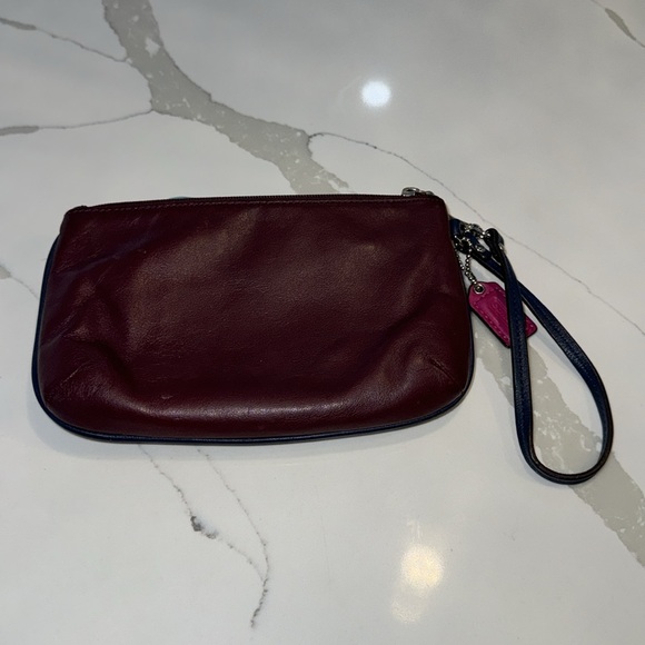 Coach Park Quilted Leather Medium Wristlet F50097 - Picture 10 of 15